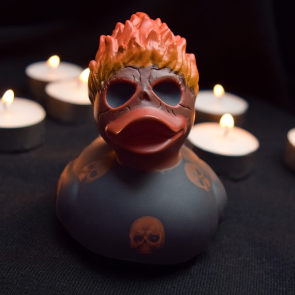 LILALU rubber duck fire with candles