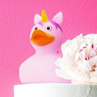 LILALU rubber duck Unicorn pink on a cake